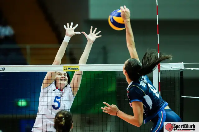 what-does-side-out-mean-in-volleyball-sport-aider